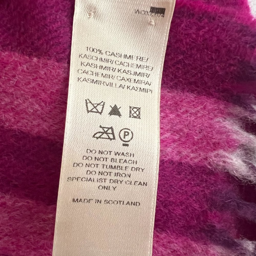 Burberry | Purple Pink White Cashmere Scarf - Picture 3 of 5